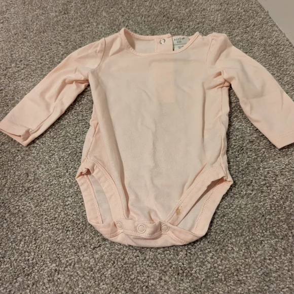 3 For $18 Green and Pink Puffy Vest Set - Picture 2 of 10